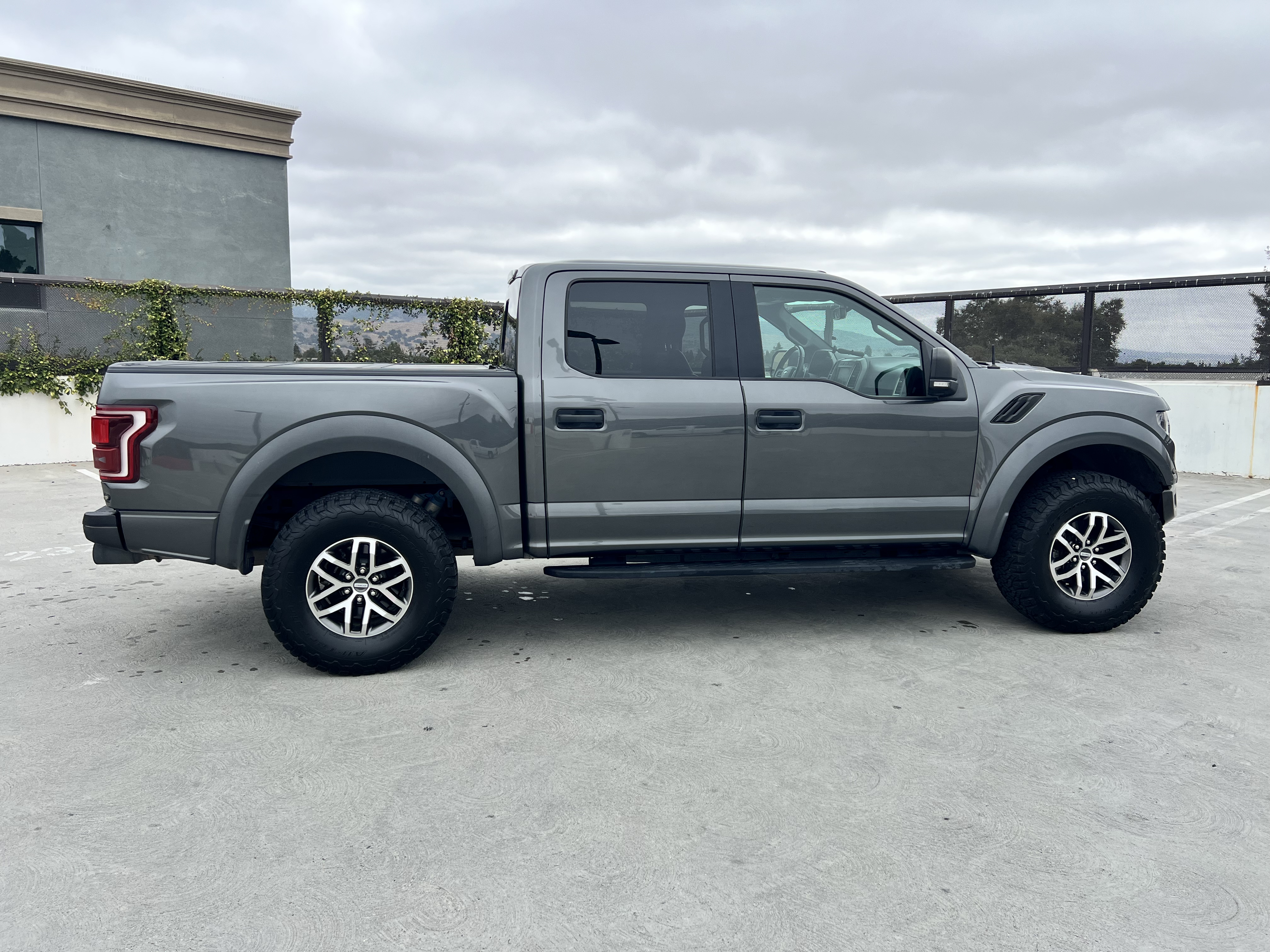 Used 2018 Ford F150 4x4 Crew Cab Raptor image 5