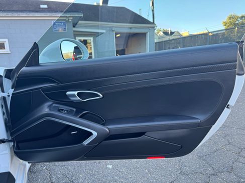 Used 2017 Porsche 911 Turbo S image 20