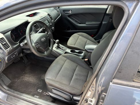 Used 2016 Kia Forte LX Sedan FWD image 9