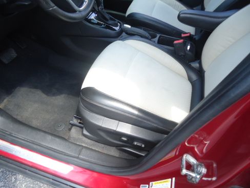 Used 2017 Buick Encore FWD Sport Touring image 7