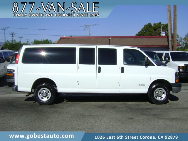 Used 2005 Chevrolet Express 3500 Extended RWD image 1