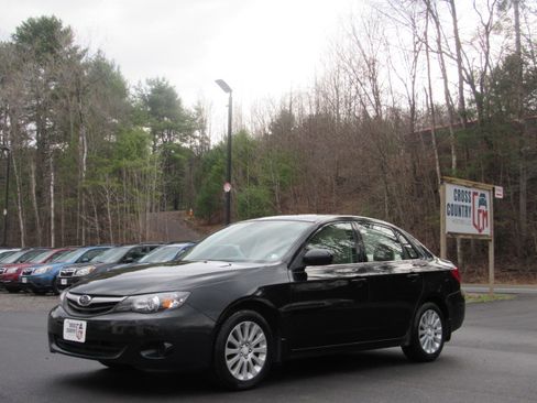 Used 2011 Subaru Impreza 2.5i Premium image 1