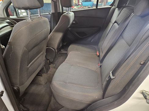 Used 2017 Chevrolet Trax LS image 10