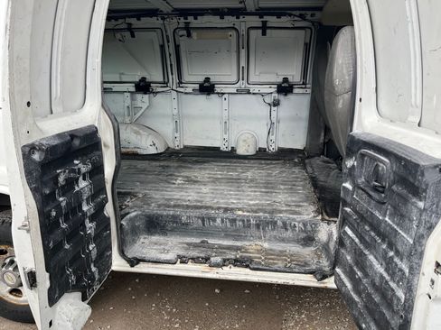 Used 2008 Chevrolet Express 2500 UNAVAIL RWD image 8
