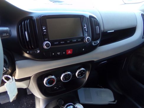 Used 2014 FIAT 500L Easy image 8