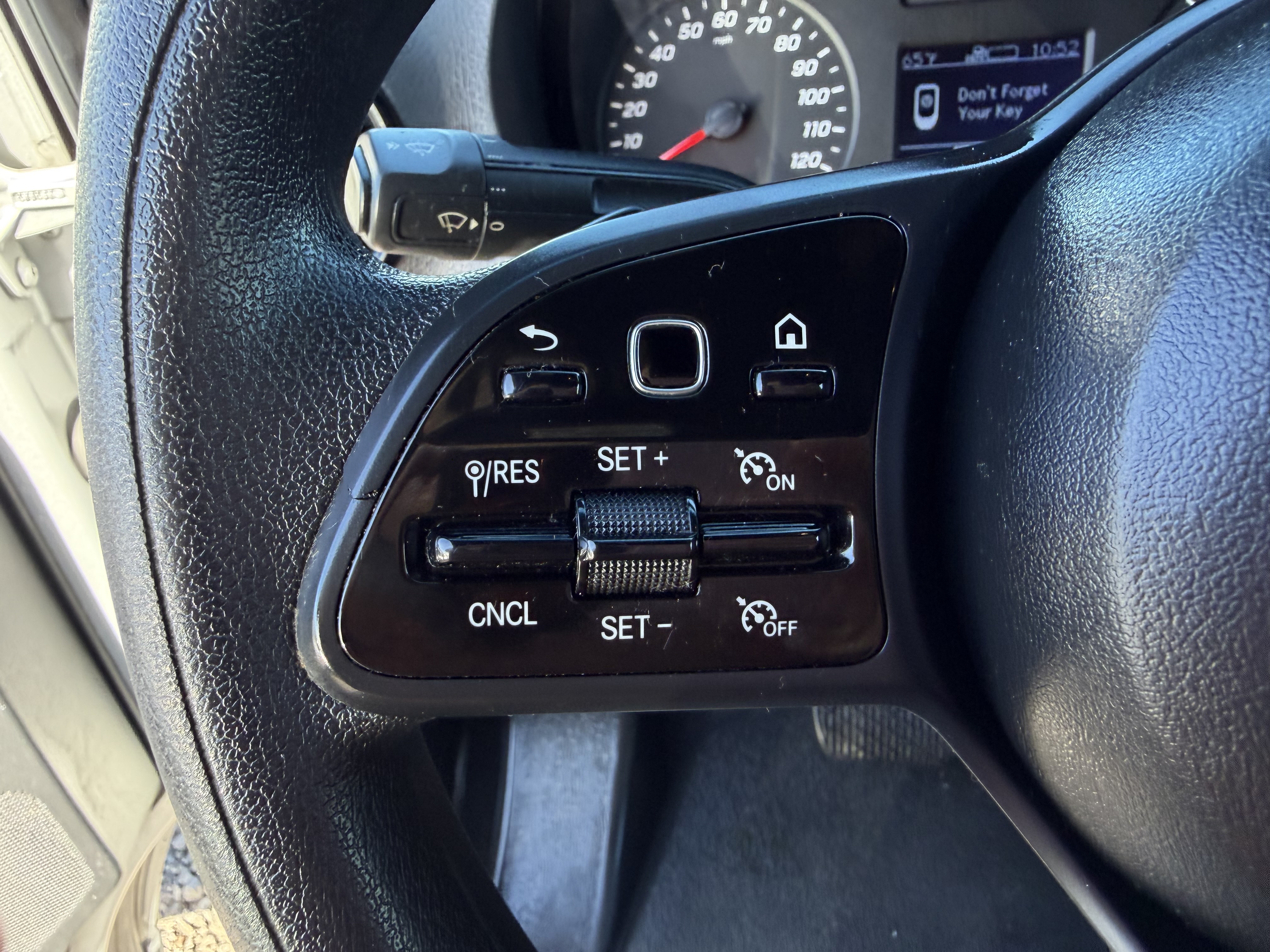 Used 2022 Mercedes-Benz Sprinter 2500 170 Cargo image 13