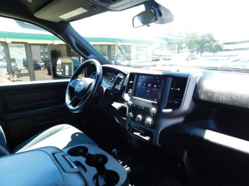Used 2022 RAM 3500 4x4 Crew Cab Tradesman DRW image 22