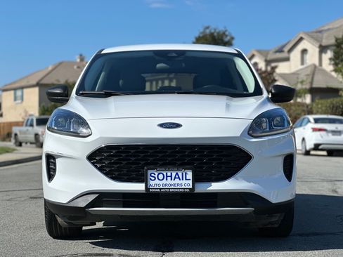 Used 2022 Ford Escape SE image 4