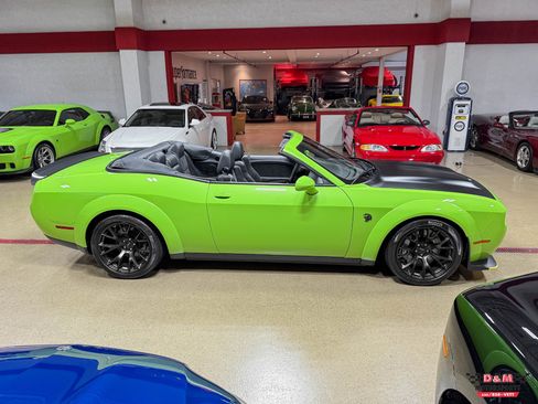 Used 2023 Dodge Challenger SRT Hellcat image 6