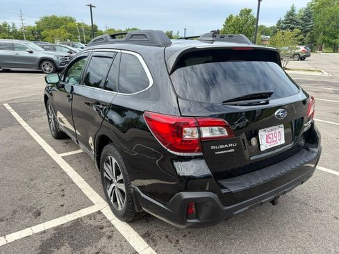 Used 2018 Subaru Outback 2.5i Limited AWD/4WD image 2