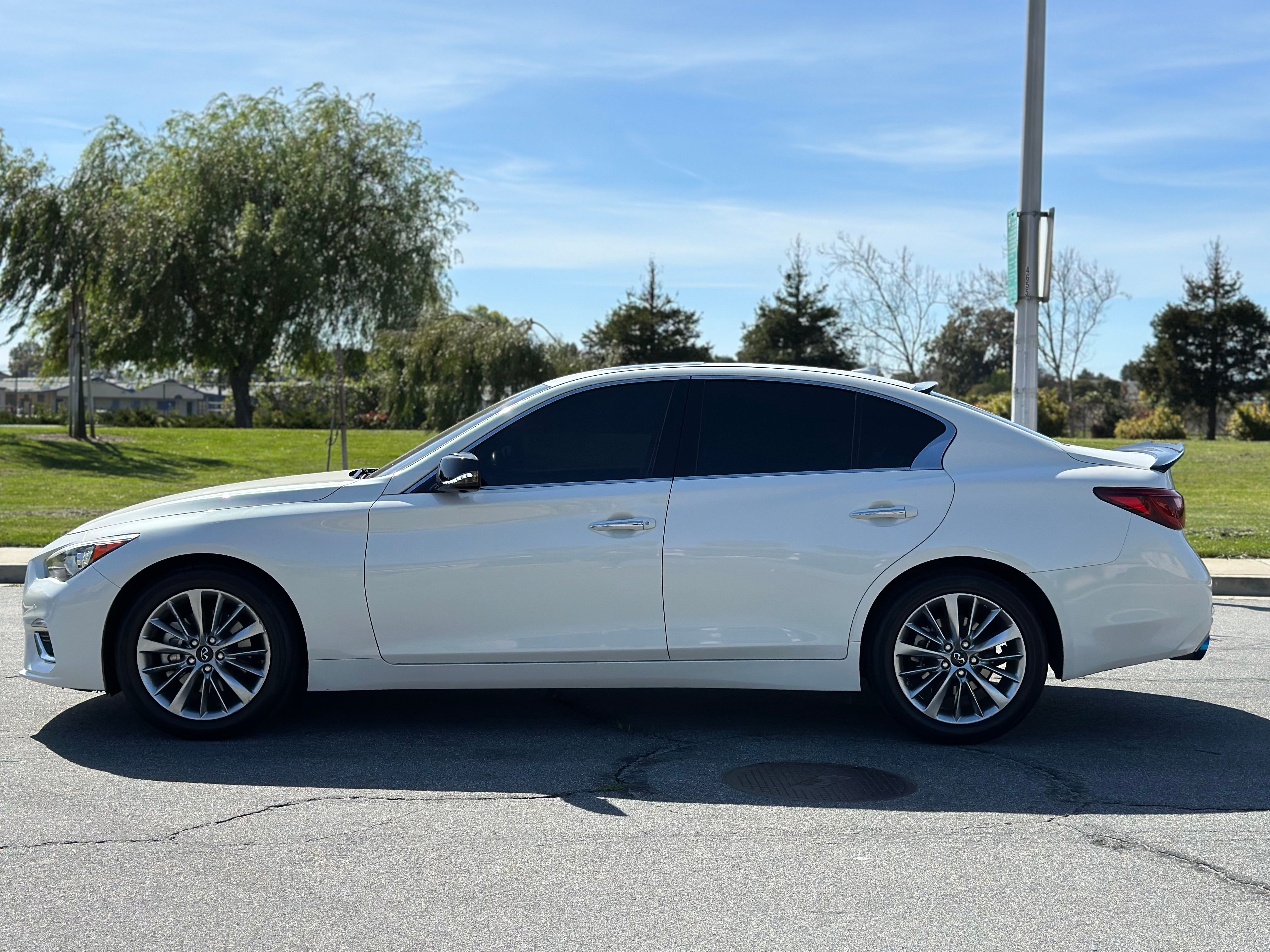 Used 2021 INFINITI Q50 Luxe AWD/4WD image 2