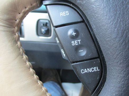 Used 2004 Ford Thunderbird Deluxe RWD image 28