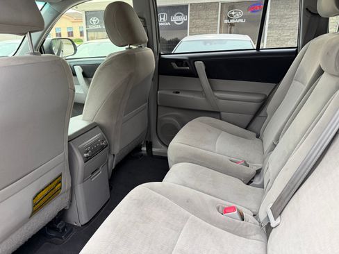 Used 2013 Toyota Highlander 4WD Hybrid image 11
