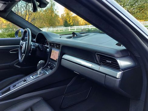 Used 2017 Porsche 911 Carrera 4S image 88