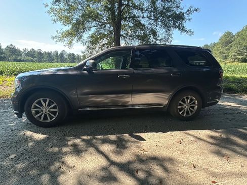Used 2016 Dodge Durango SXT image 2