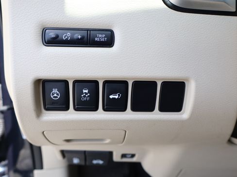Used 2018 Nissan Murano AWD Platinum image 21