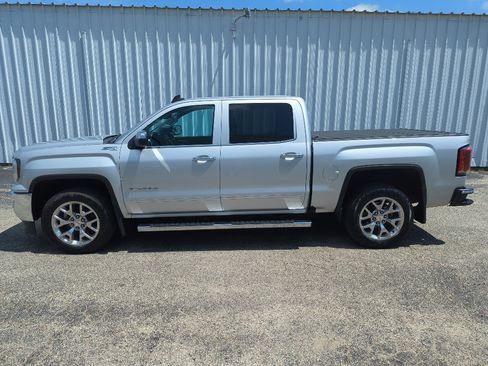 Used 2017 GMC Sierra 1500 SLT image 2