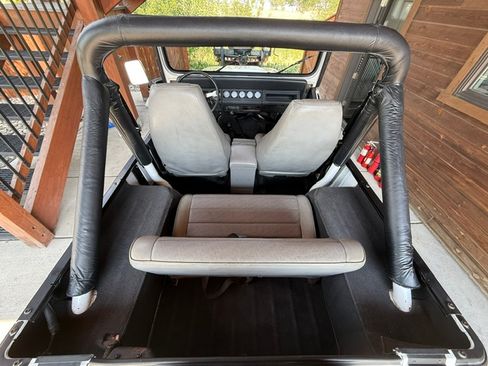Used 1991 Jeep Wrangler 4WD S image 20