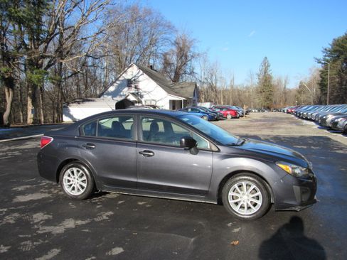 Used 2012 Subaru Impreza 2.0i Premium image 11