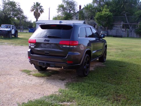 Used 2015 Jeep Grand Cherokee Altitude image 4