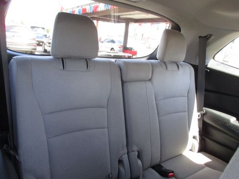 Used 2016 Honda Pilot EX Sport Utility 4D image 13