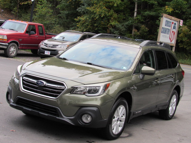 Used 2018 Subaru Outback 2.5i Premium AWD/4WD image 1