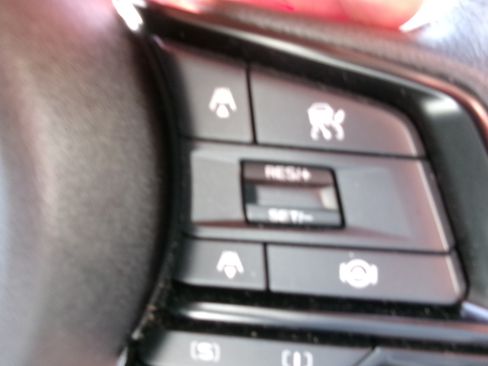 Used 2024 Subaru Crosstrek 2.0i Premium image 20