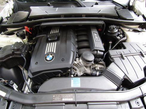 Used 2009 BMW 328i Convertible RWD image 19