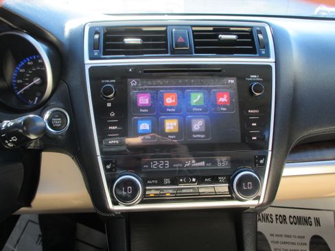 Used 2018 Subaru Outback 2.5i Limited image 5