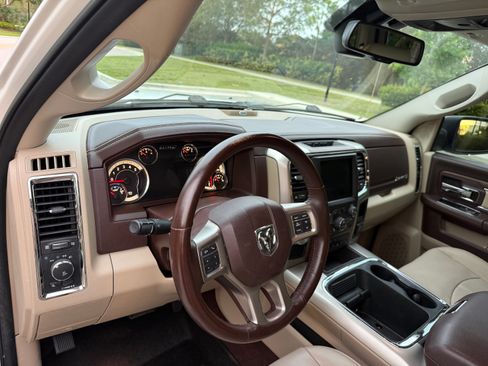 Used 2018 RAM 1500 2WD Crew Cab Laramie image 71