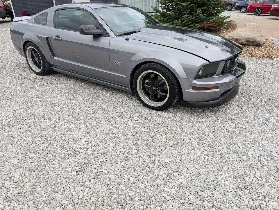 Used 2006 Ford Mustang GT Coupe RWD image 3