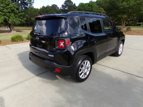Used 2019 Jeep Renegade FWD Latitude image 5