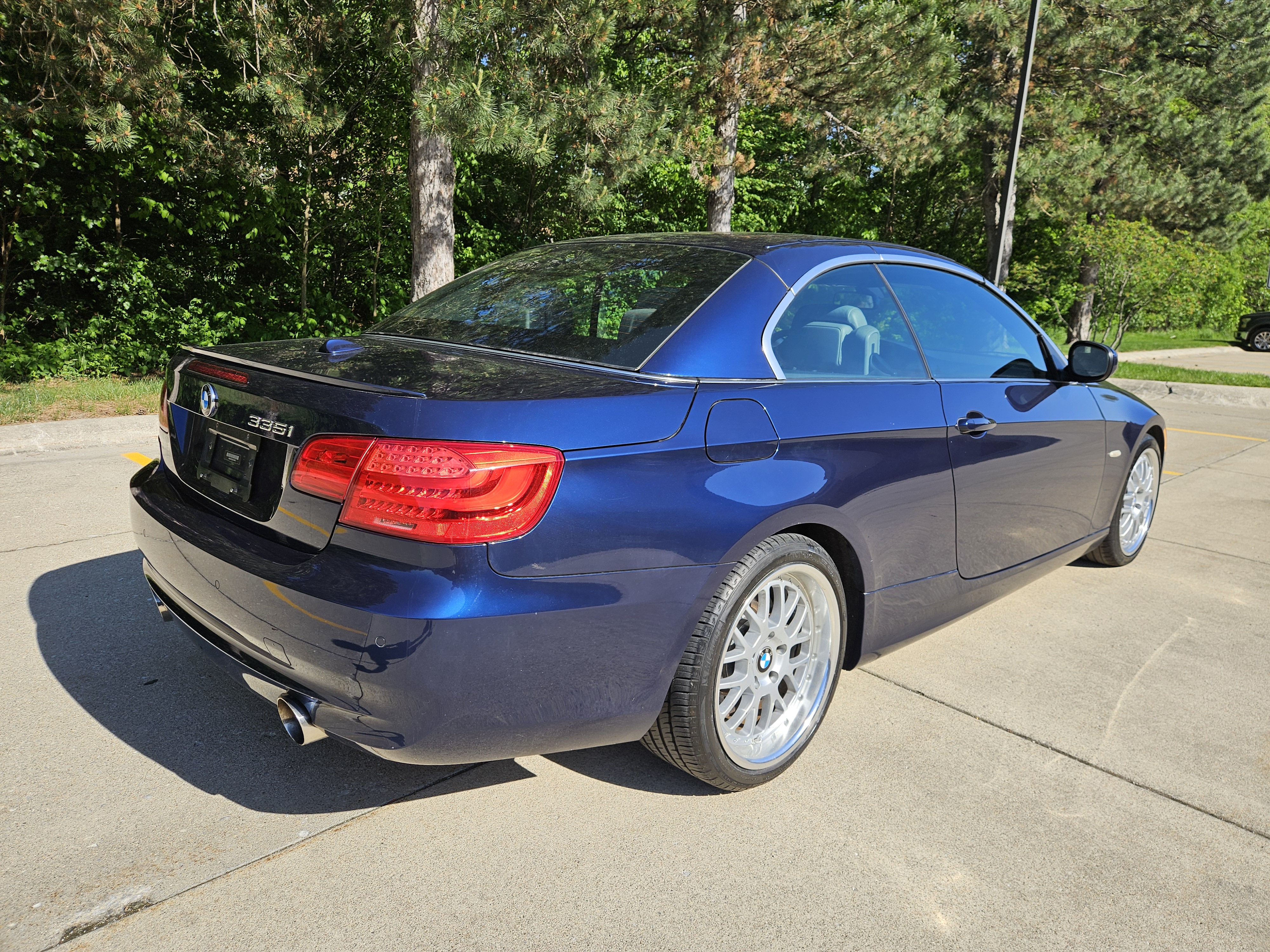 Used 2012 BMW 335i Convertible RWD image 13