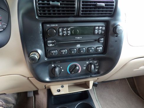 Used 2001 Ford Ranger 2WD SuperCab XLT image 7
