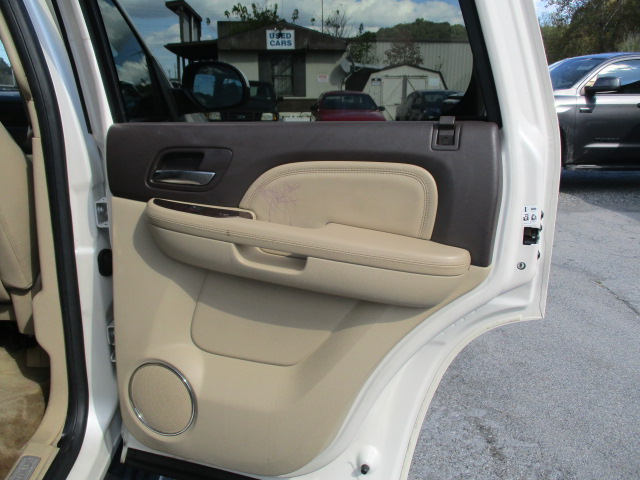 Used 2012 GMC Yukon AWD Denali image 30