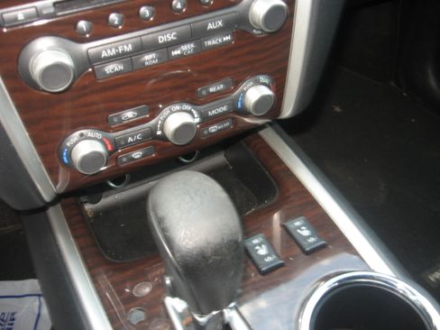 Used 2013 Nissan Pathfinder 4WD image 12