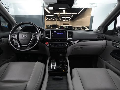 Used 2017 Honda Pilot Touring image 20
