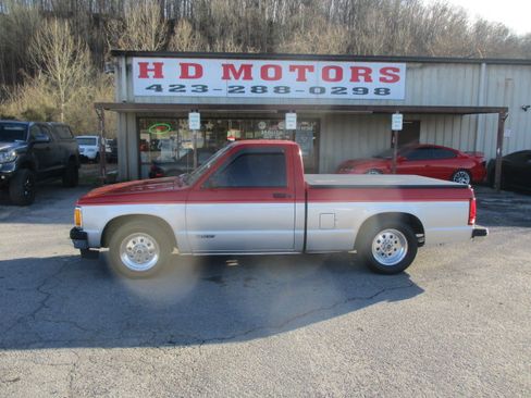 Used 1993 Chevrolet S10 Pickup LS image 1
