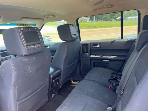 Used 2016 Ford Flex SE image 9