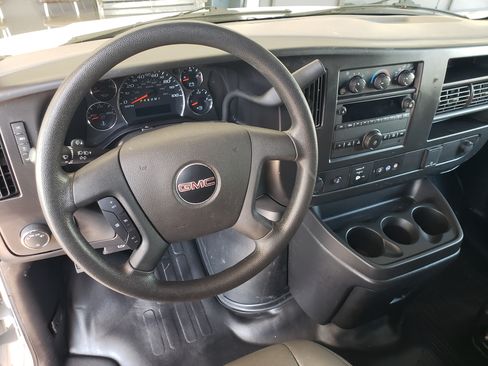 Used 2024 GMC Savana 2500 image 9