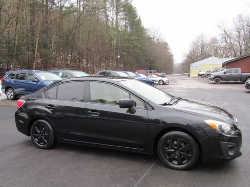 Used 2013 Subaru Impreza 2.0i Premium image 12