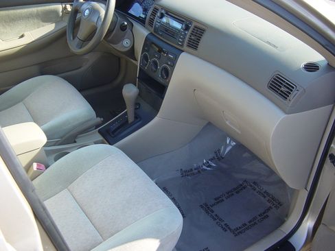Used 2004 Toyota Corolla CE image 7