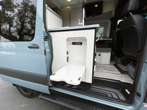 Used 2021 Mercedes-Benz Sprinter 4500 image 18