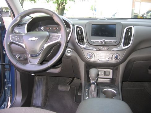 Used 2024 Chevrolet Equinox LT image 8