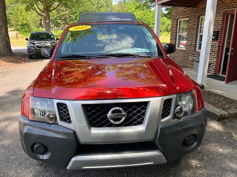 Used 2015 Nissan Xterra 2WD image 2
