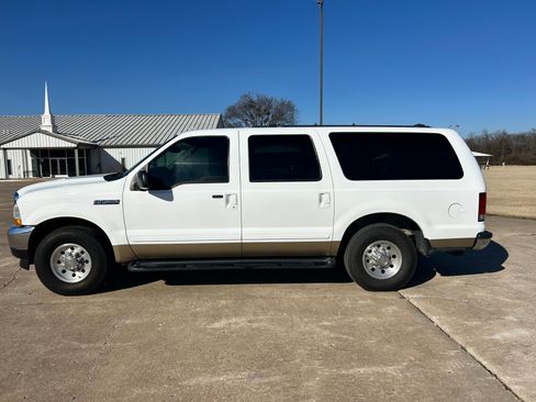 Used 2000 Ford Excursion XLT image 8