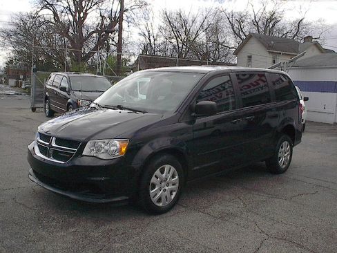 Used 2016 Dodge Grand Caravan SE image 8
