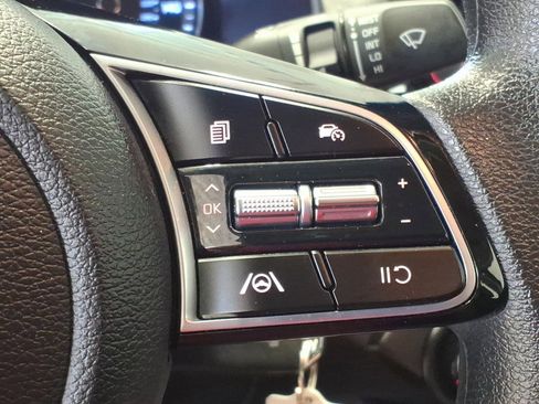 Used 2023 Kia Forte LXS FWD image 13