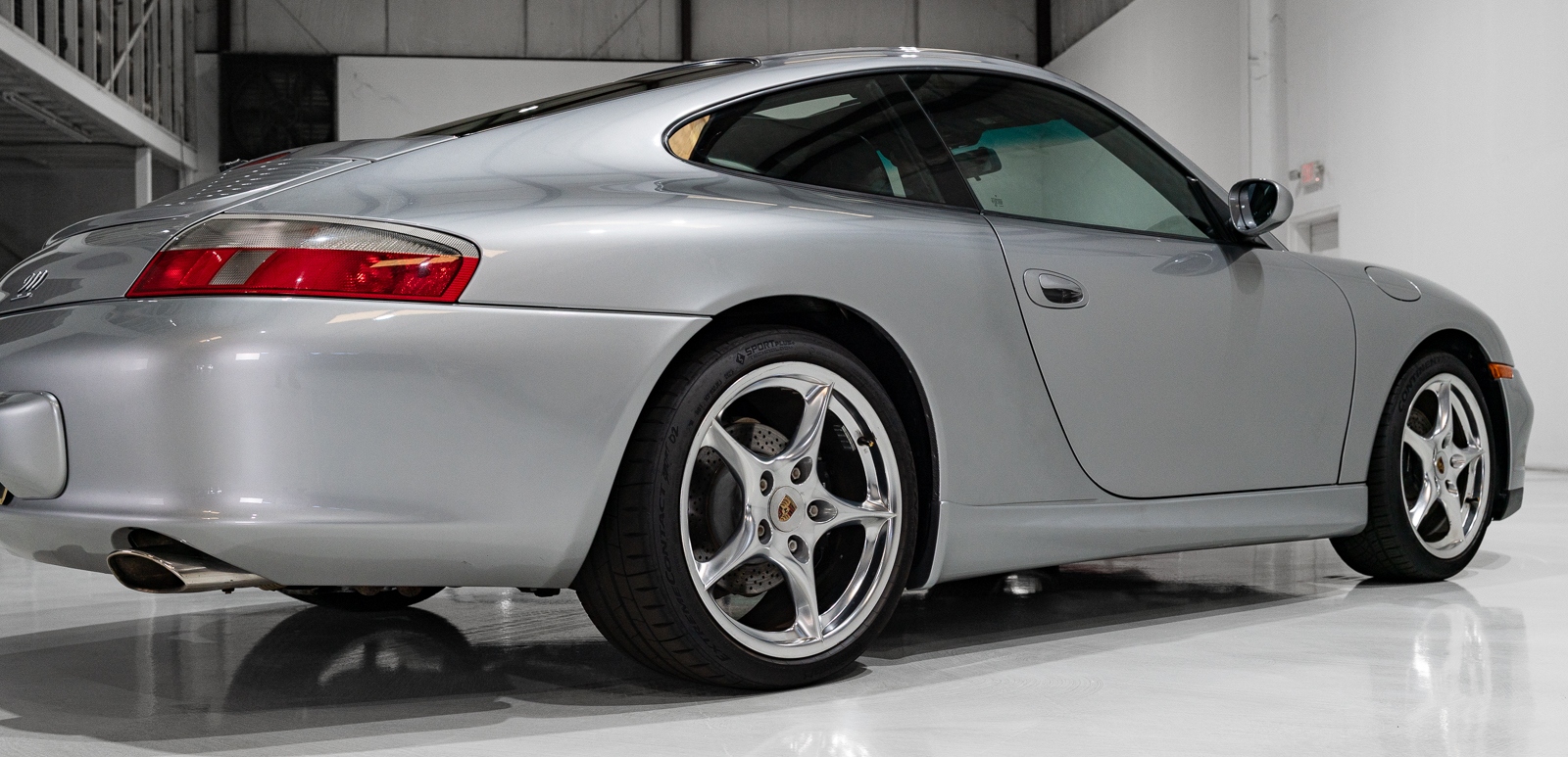 Used 2004 Porsche 911 40th Anniversary Coupe RWD image 30