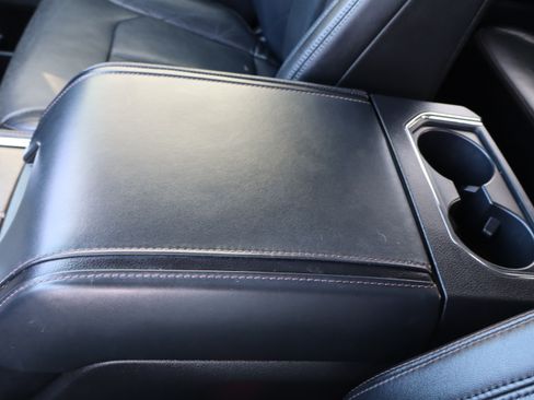 Used 2018 Ford Expedition Platinum image 45